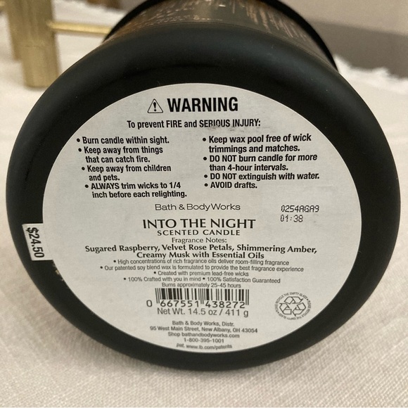 Bath & Body Works Into The Night Candle - Picture 3 of 3